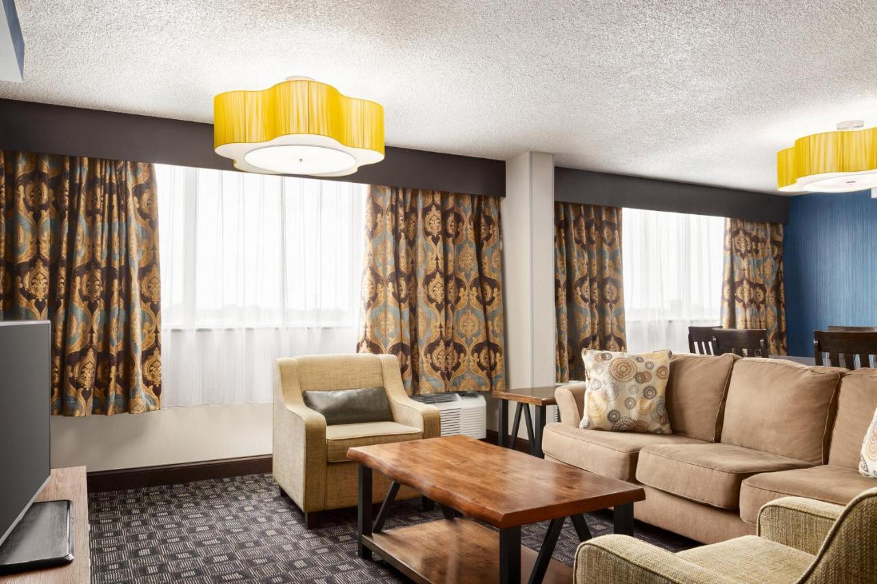 Holiday Inn Louisville East - Hurstbourne By Ihg Ngoại thất bức ảnh