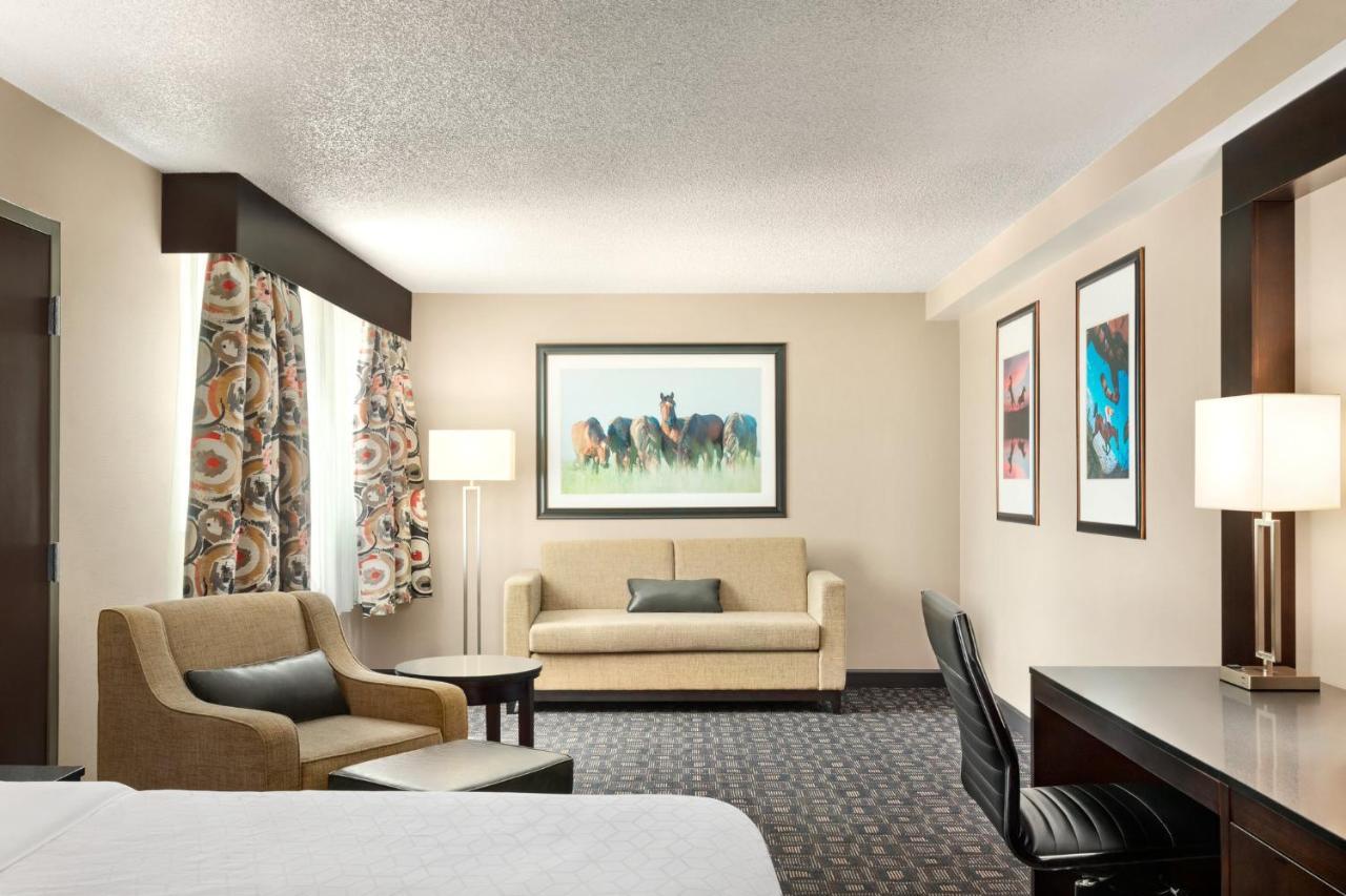 Holiday Inn Louisville East - Hurstbourne By Ihg Ngoại thất bức ảnh
