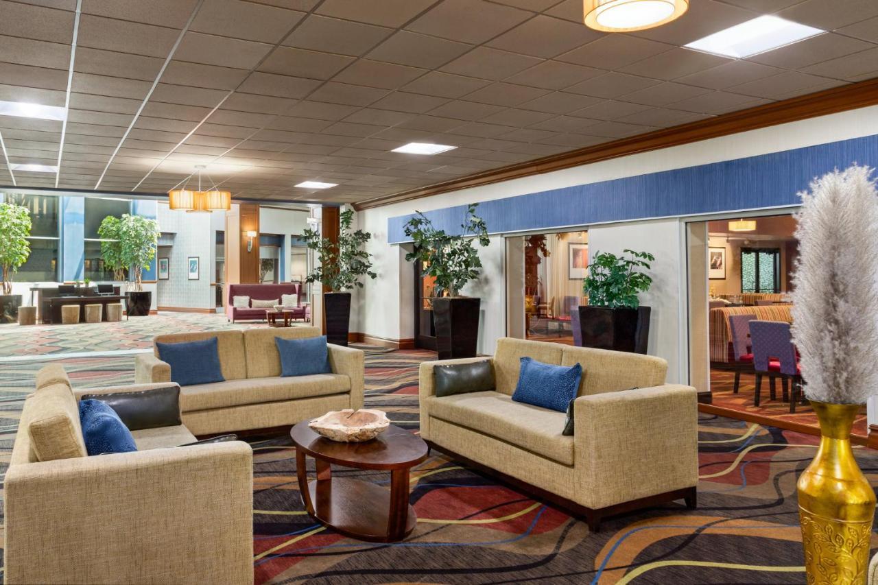 Holiday Inn Louisville East - Hurstbourne By Ihg Ngoại thất bức ảnh