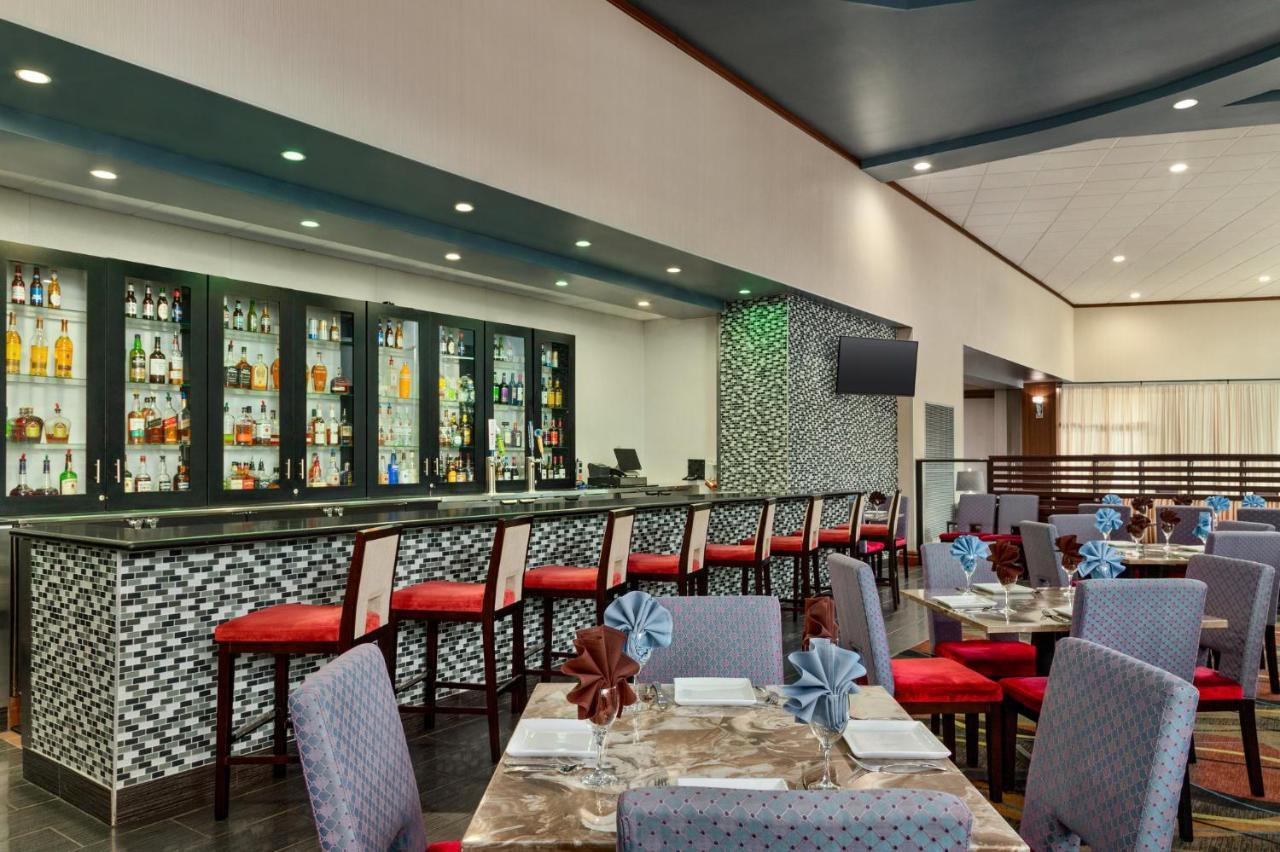 Holiday Inn Louisville East - Hurstbourne By Ihg Ngoại thất bức ảnh